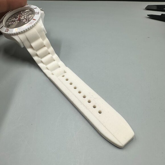 Ed Hardy Watch Women White Silver Floral Dial Silicone Band New Battery main image 11
